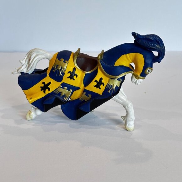 Papo Medieval Knight Horses Figures - Red‎ Blue & Black Set Of 3 Vtg 2002 - Picture 6 of 13